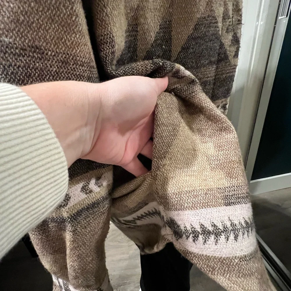 “Shacket” - Picture 6 of 7